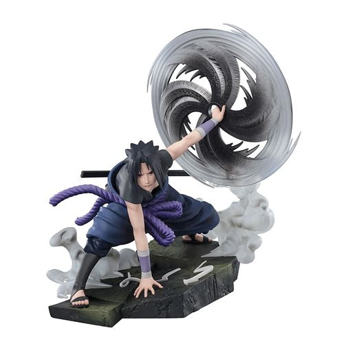 Naruto: Shippuden Sasuke Uchiha The Light and Dark of the Mangekyo Sharingan FiguartsZERO Extra Battle Statue