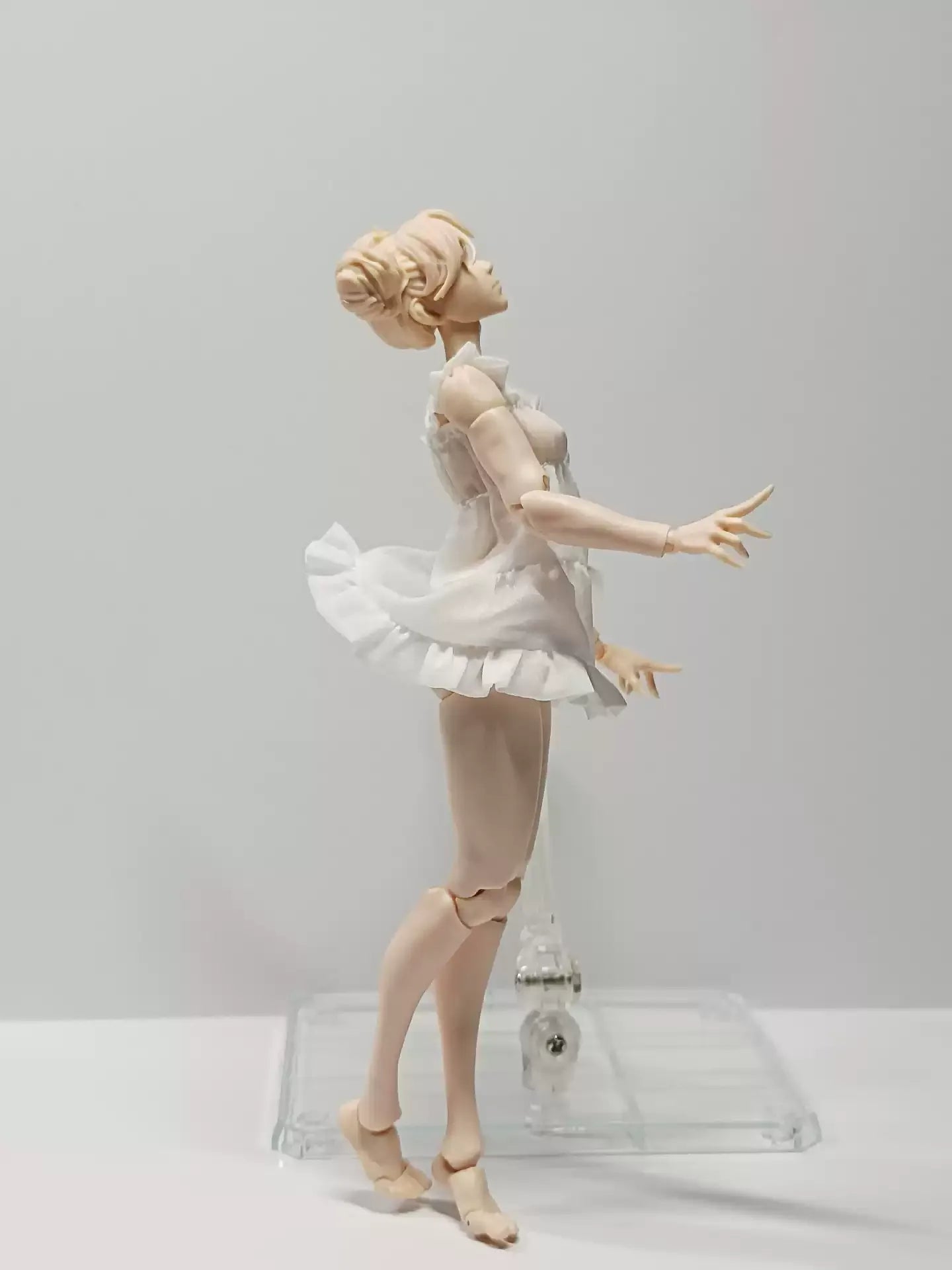 Anime Girl 6-Inch Action Figure White Dress Skirt 1/12 Scale