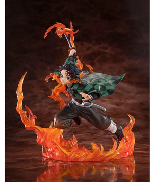 Demon Slayer: Kimetsu No Yaiba Tanjiro Kamado Kyojuro Rengoku's Sword Guard Version FiguartsZERO Figure