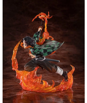 Demon Slayer: Kimetsu No Yaiba Tanjiro Kamado Kyojuro Rengoku's Sword Guard Version FiguartsZERO Figure